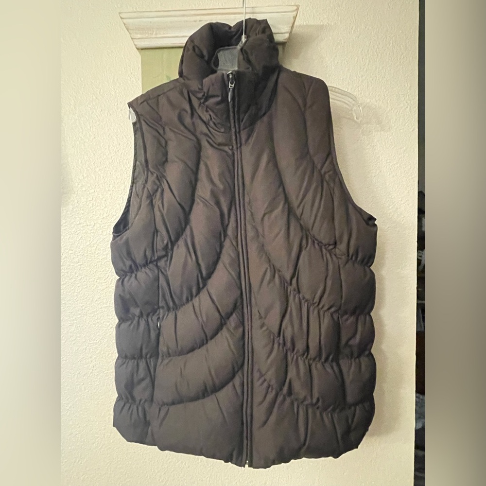 NINE West Separates Down Puffer Vest Size Large brown
